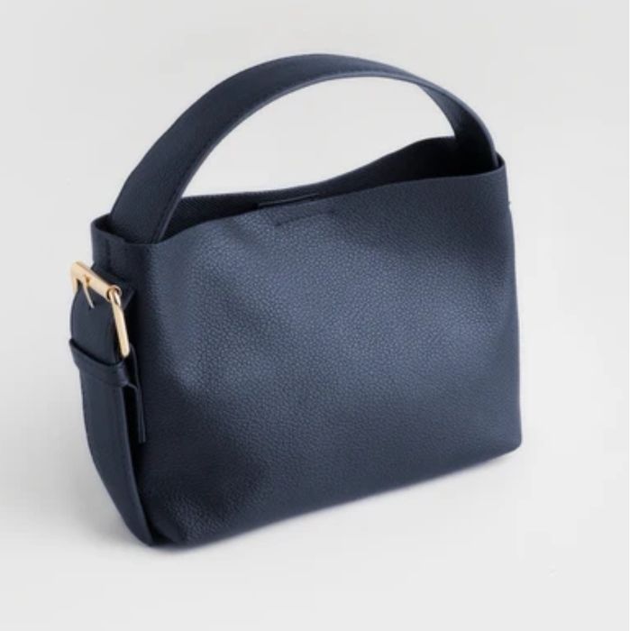 Нова чанта от  Avon