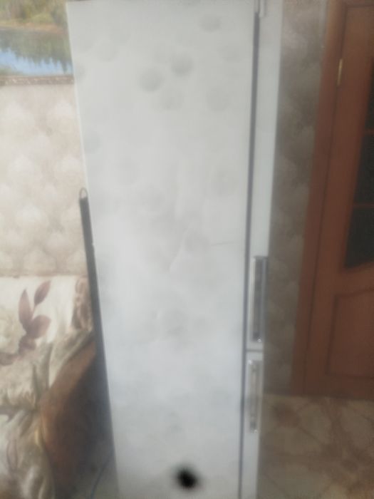 Продам холодильник Аристон ноуфрост