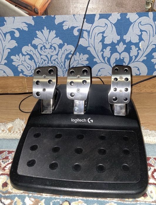 Руль на компьютер logitech g29