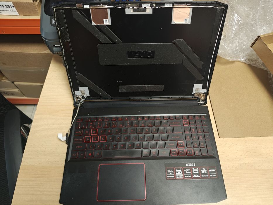 Acer nitro 7 pentru dezmembrat, defect