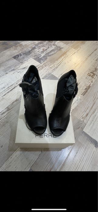 Дамски обувки GF FERRE