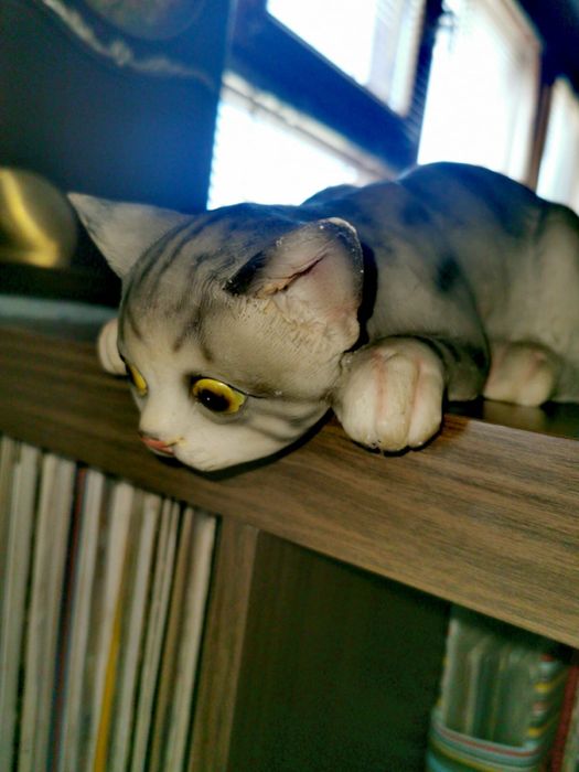 Котка фигура пластика скулптура на котенце изключително реалистично !