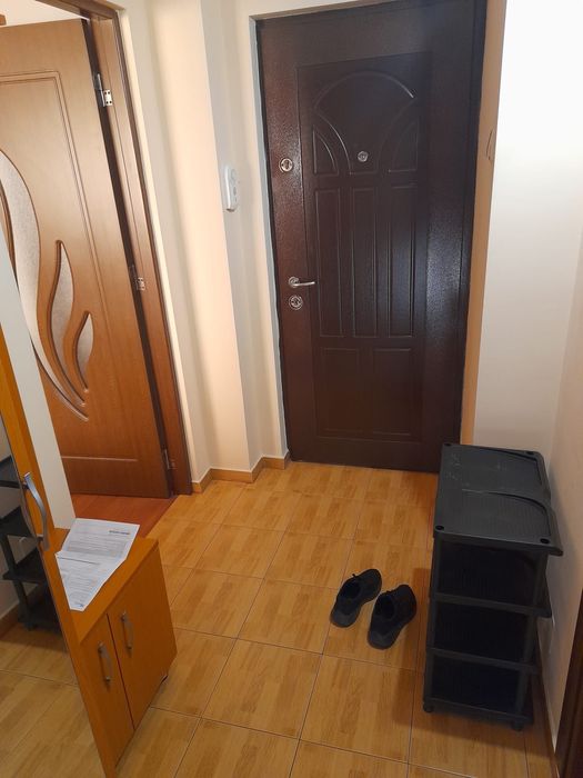 Inchiriez apartament