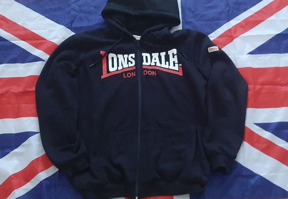 Продам зипку Lonsdale