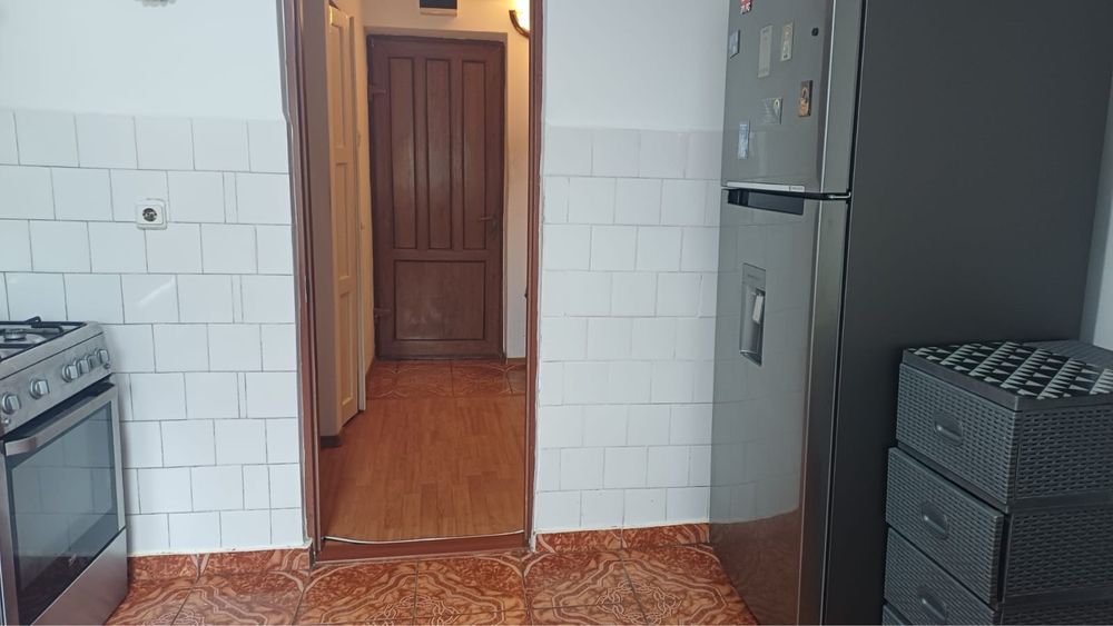 Apartament 3 camere, de vanzare