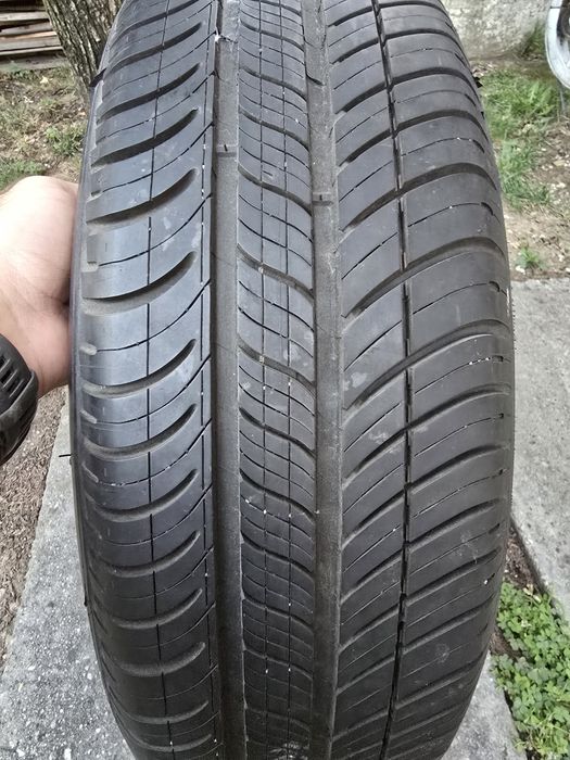 Vând Roată rezervă Logan nefolosită (jantă oțel + anvelopă) 185/65 R15