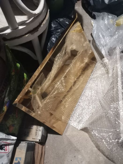 Oglinda sticla aurie