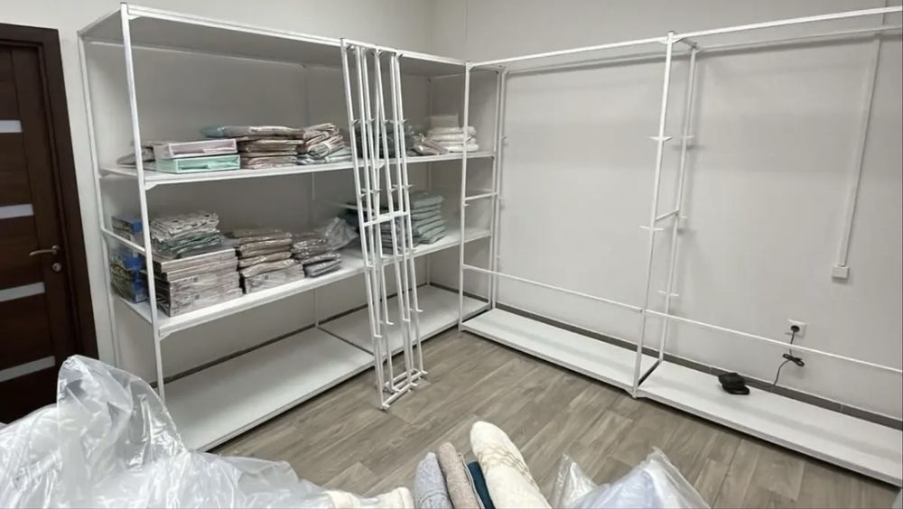 Стеллажи новые.