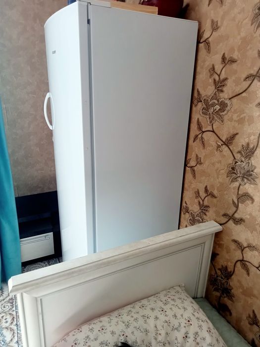 Продам морозильник