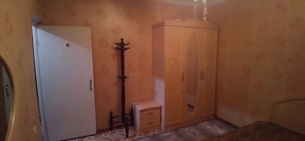 Продам квартиру 3/4/4 метроТинчлик 77серия кирпич