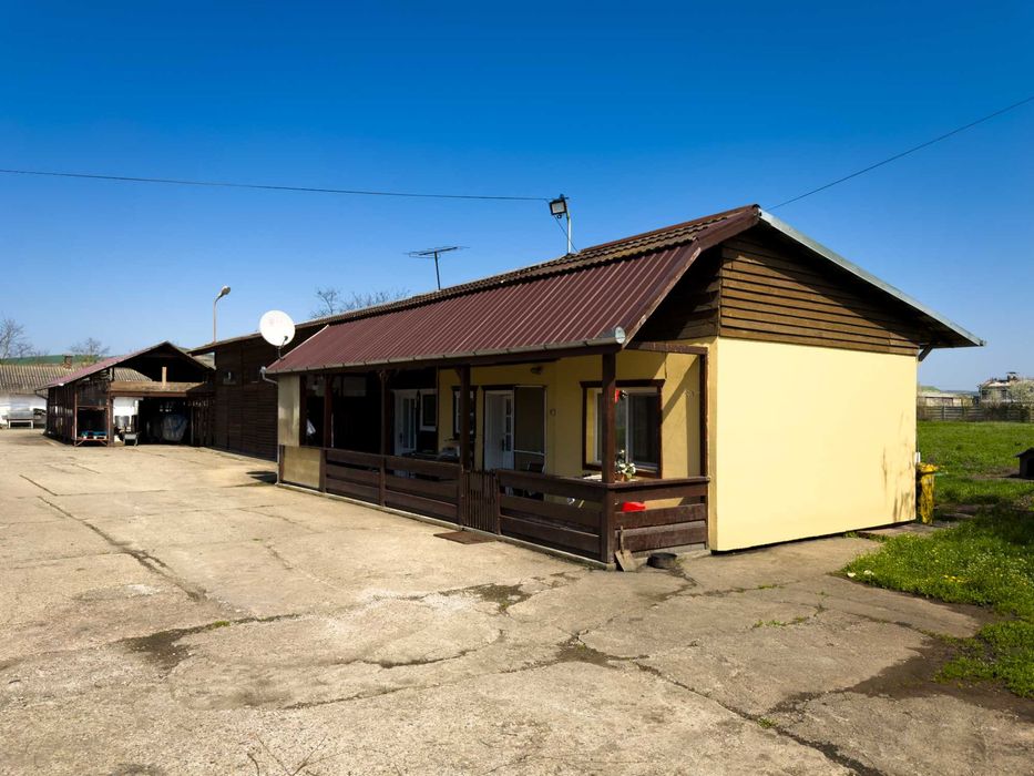 SE VINDE SAU SE INCHIRIAZA teren cu constructii Ludus