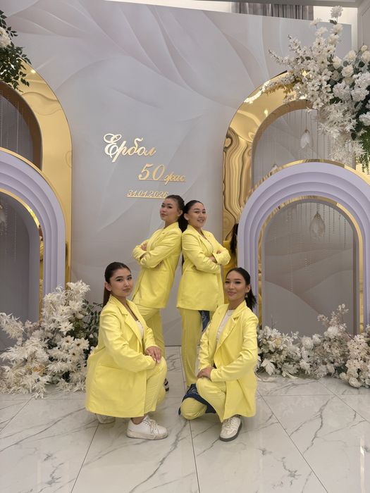 Танцевальная группа