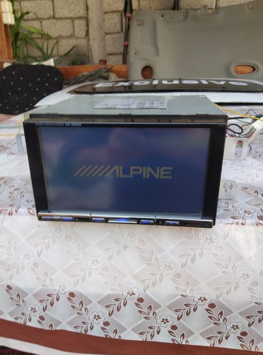 Авто магнитола Alpine