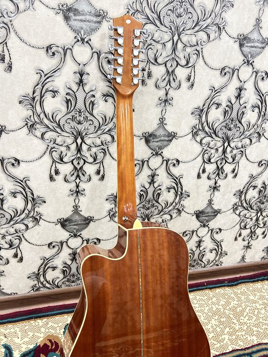 Gitara 12 ta simli
