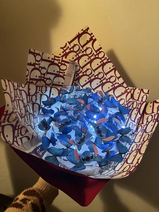 Buchet handmade cu lumini LED – Stitch