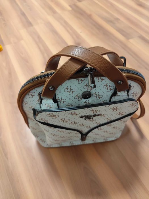 Нова дамска раница - чанта