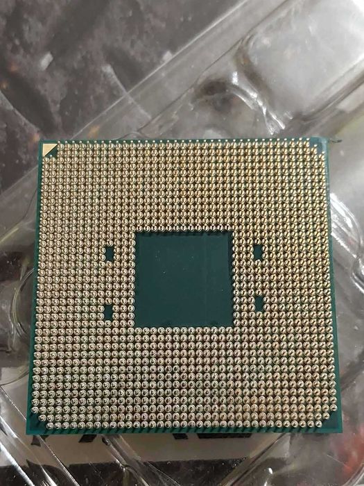 AMD Ryzen 7 5800X + Asus Rog StriX B550-F Gaming