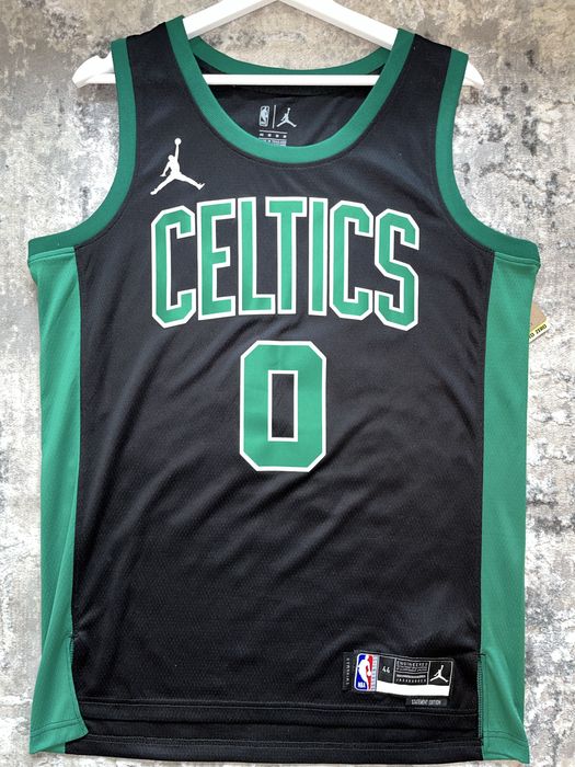 Compleu baschet - Celtics