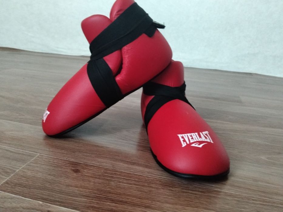 Футы для таеквондо и кикбоксинг