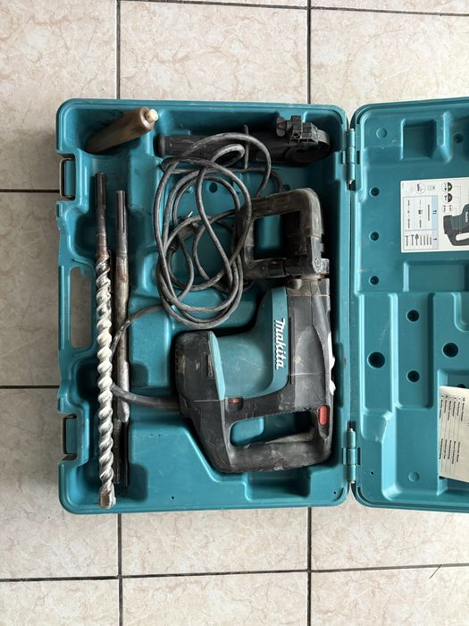 Ciocan rotopercutor profesional Makita