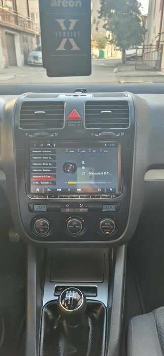 Продавам  VW GOLF  5