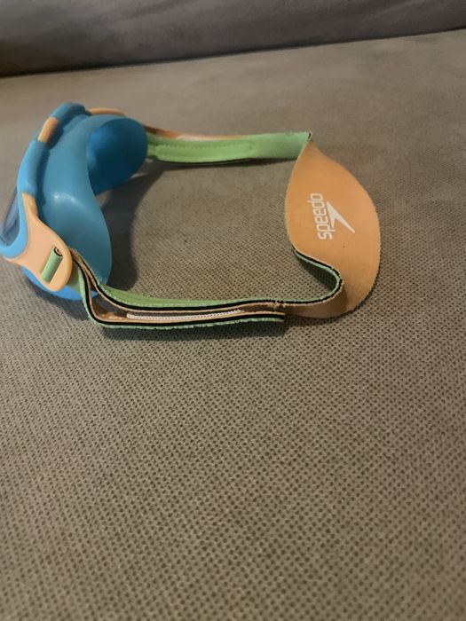 Очила за плуване speedo