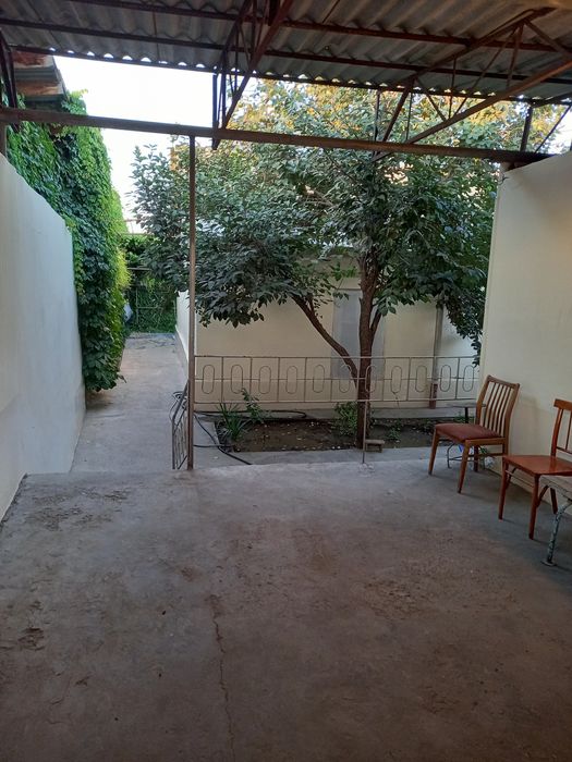 Yo'li yuzida uy sotiladi 3.6 sotik