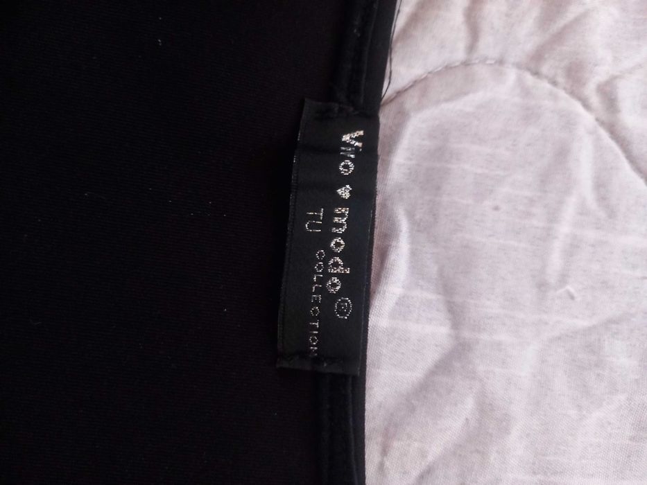 Продавам 2 рокли в отлично състояние!