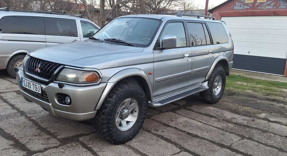 Mitsubishi Pajero Sport 3.0 V6