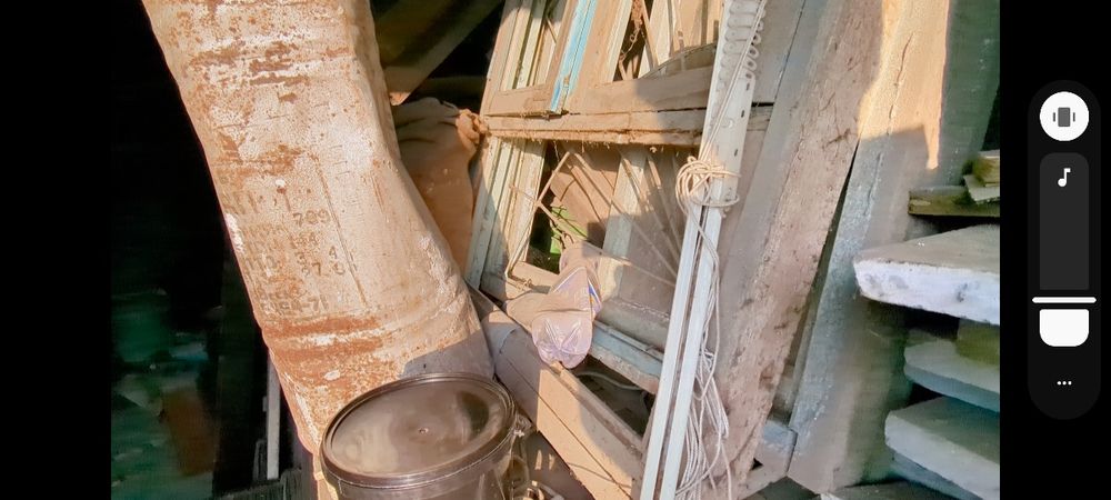 Двери окна решетки старые