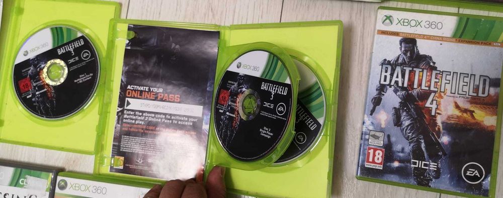 consola XBOX 360 complet + 18 jocuri