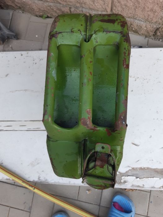 Канистра металлическая  , объём  20л.