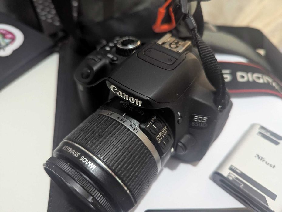 Vând/schimb Canon EOS 650D cu I phone (minim 14 pro)