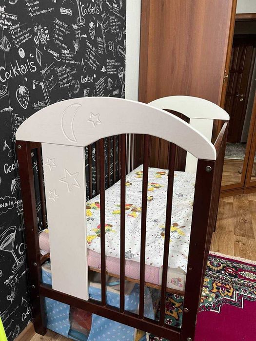 Детская кроватка