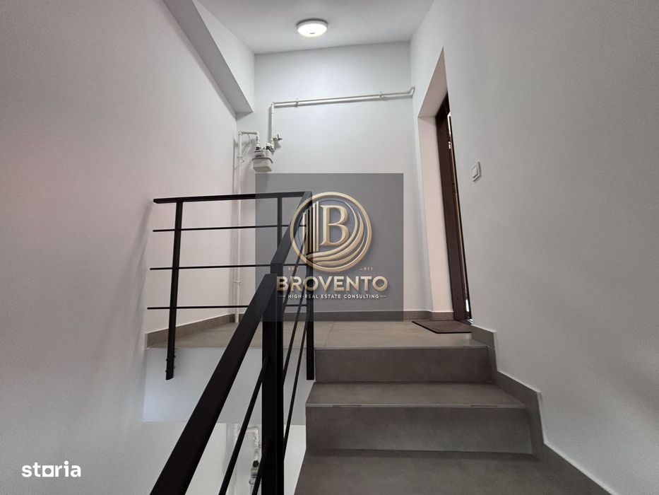 Casa tip bloc de apartamente - birouri