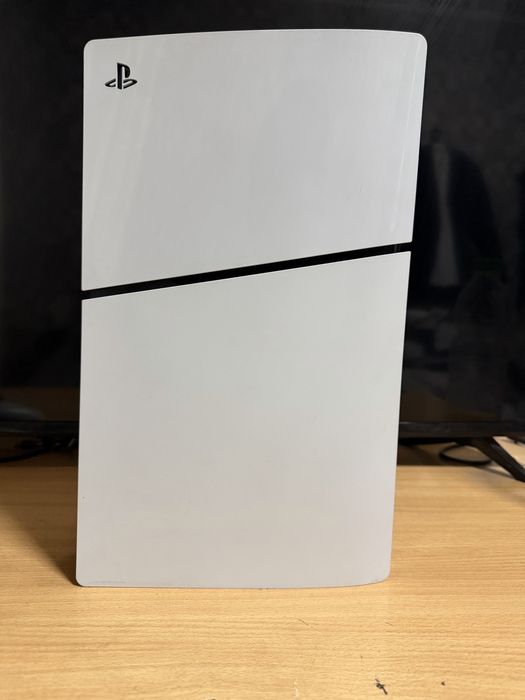 Продам PlayStation 5 Slim 1TB