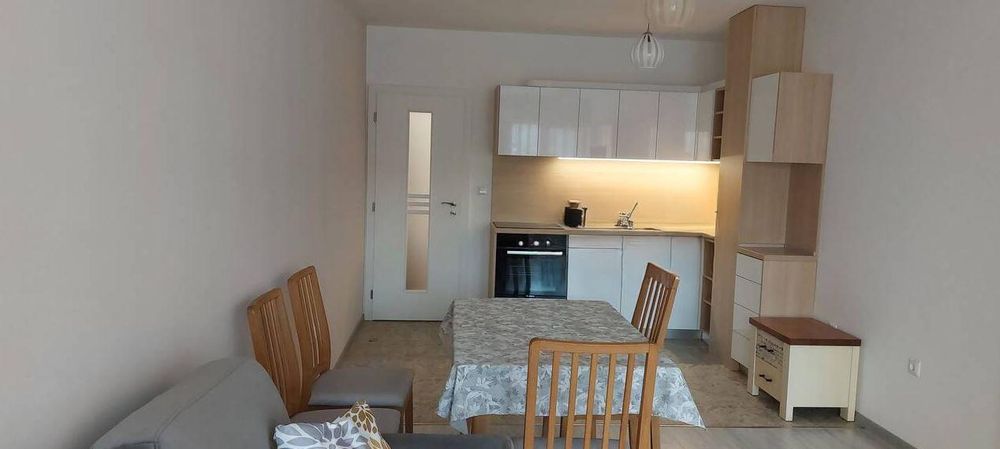 Дава се под наем Двустаен апартамент в Варна, Колхозен пазар - 70 кв.м за 600 € - Снимка #1