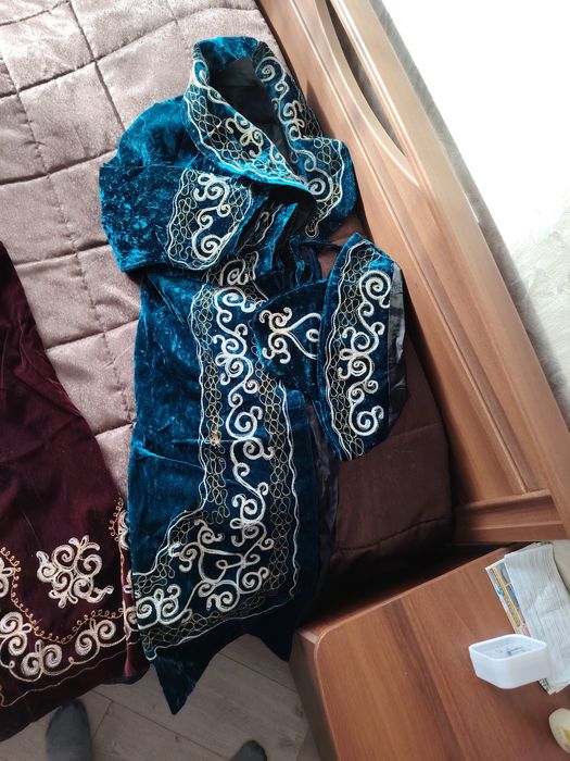 Продам чапан и камзол НОВЫЙ
