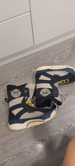 Boots snowboard, Nidecker, mărimea 39