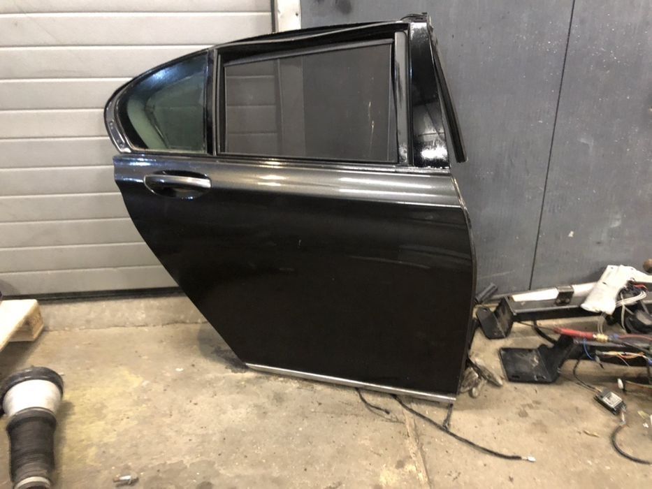 Usa dreapta spate bmw seria 7 G11 geam macara maner perdeluta broasca