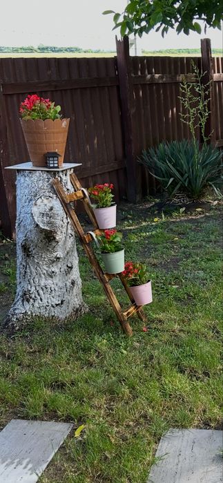 Ornament lemn stil  rustic pentru  gradina, balcon terasa etc
