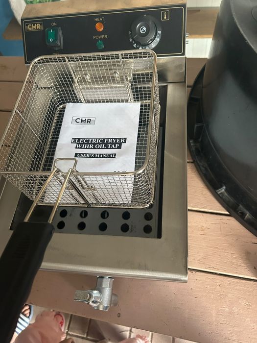Friteuza electrica profesionala 3000w