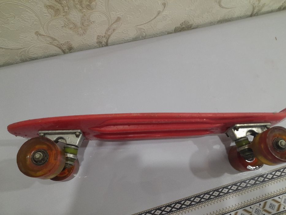 Продам пенниборд в хорошом состояний