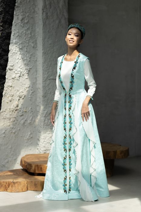 Платье на узату той