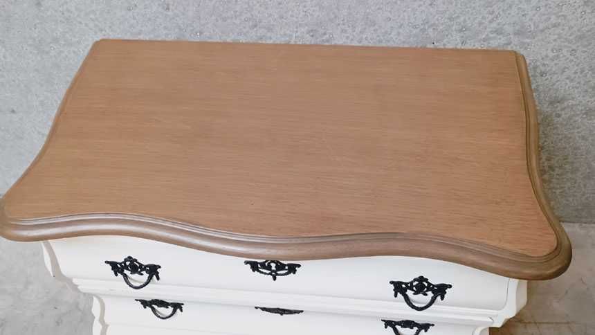 Комод "Чипъндейл" с месингов обков