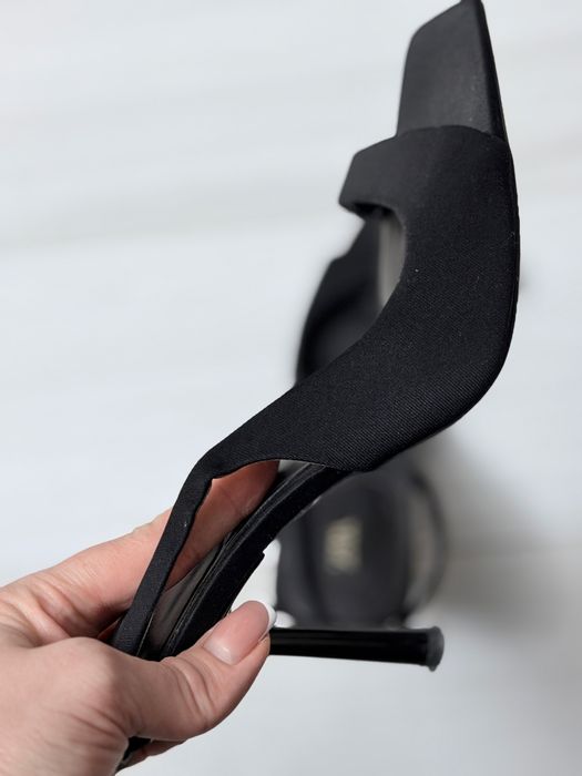 Продам босоножки