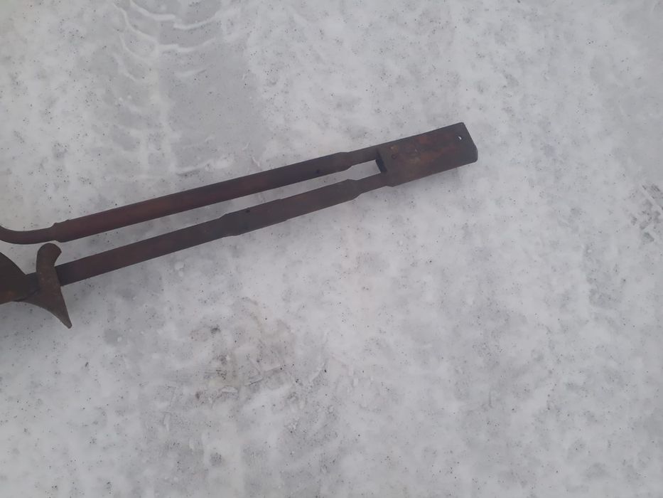 Продам ледобур для рыбалки