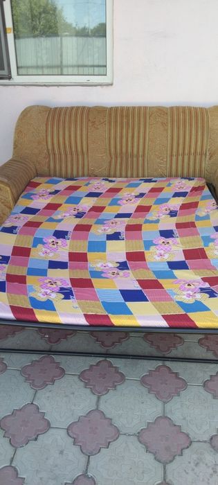 Диван раскладной и кресло