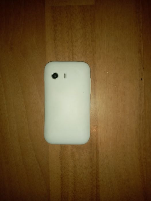 Телефон Самсунг мини б/у.не рабочи