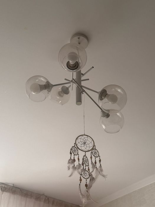 Продаю люстру и идеальном сост